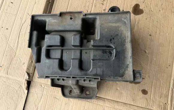KIA Sportage Battery tray 371502Y200