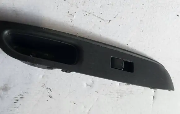 Nissan Note (E12) Front door interior handle trim 809603AR0A