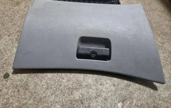 BMW 3 E46 Glove box 8203822 8196100