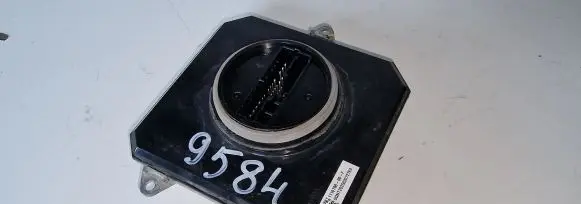 Tesla Model 3 Xenon control unit/module 111079699F 2025020727K0