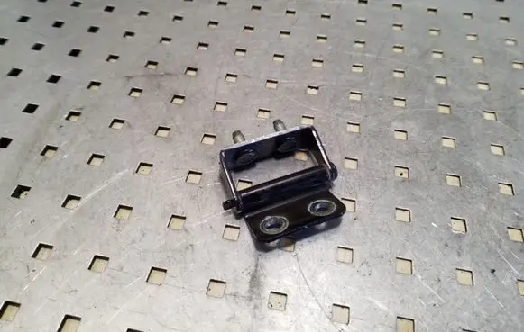 Nissan Qashqai+2 Tailgate/trunk/boot hinge