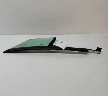 Mercedes-Benz EQE v295 Front door vent window glass four-door 43R010485 A2957201800