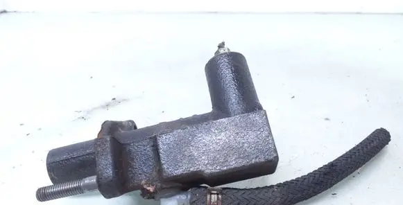 Clutch master cylinder
