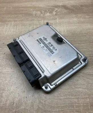 Volkswagen PASSAT B5.5 Engine control unit/module ECU 038906019EN 0281010705