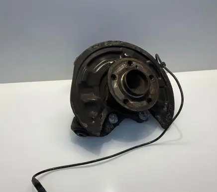 Mercedes-Benz B W246 W242 Rear wheel hub A2463503541 2463503541