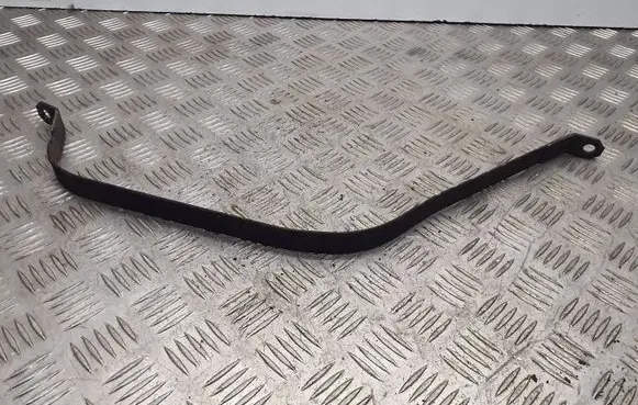 Fuel tank mounting bracket