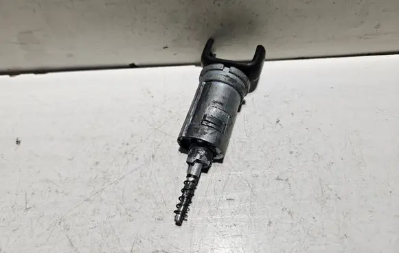 Opel Astra G Ignition lock 90519056