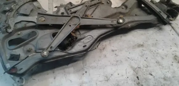Renault Laguna I Sliding door window regulator with motor