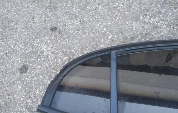Honda Civic Rear vent window glass 