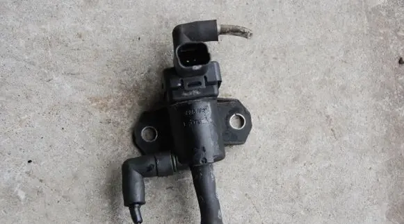 Ford Focus Vacuum valve 120KM