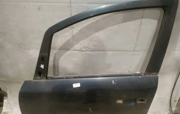 Opel Zafira B Front door PILKOS