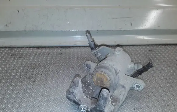 Rear brake caliper