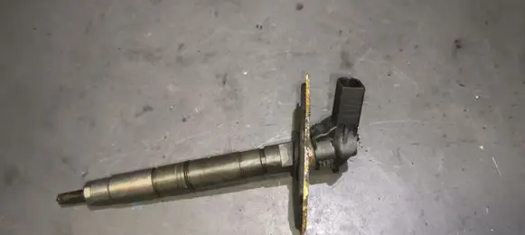 Audi A6 S6 C6 4F Fuel injector 03L130277 0445116030 0445116