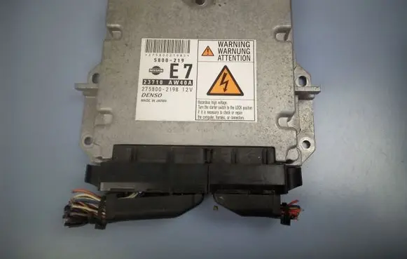 Nissan Primera Engine control unit/module 23710AW40A 2758002198