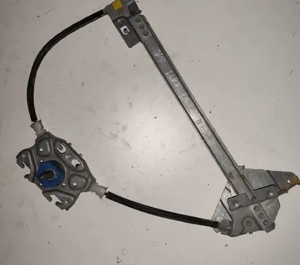 Rear door manual window regulator