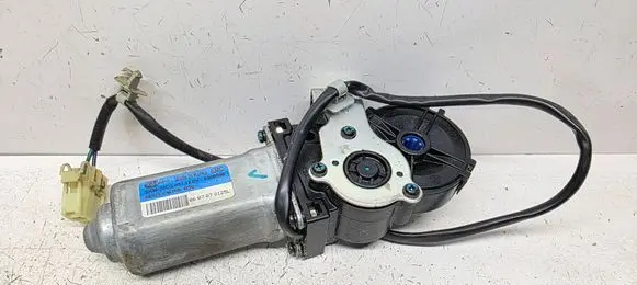 Hyundai Santa Fe Seat adjustment motor 88309CM300