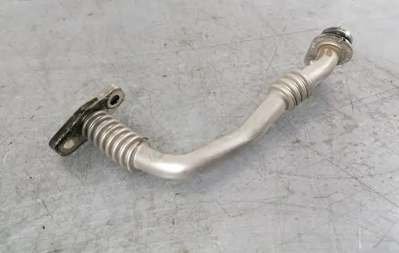 Volkswagen Golf VII EGR valve line/pipe/hose 04L145136E