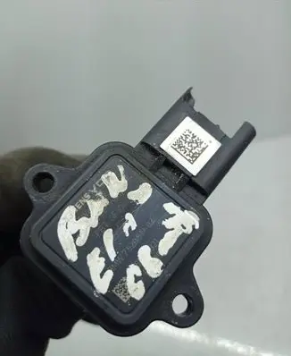 BMW 5 E60 E61 Mass air flow meter 7520519