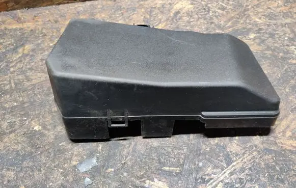 Mazda 6 Fuse box cover 66760K7005