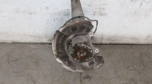 BMW 5 GT F07 Front wheel hub spindle knuckle 4082753
