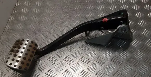 Mercedes-Benz R W251 Brake pedal A2512900601
