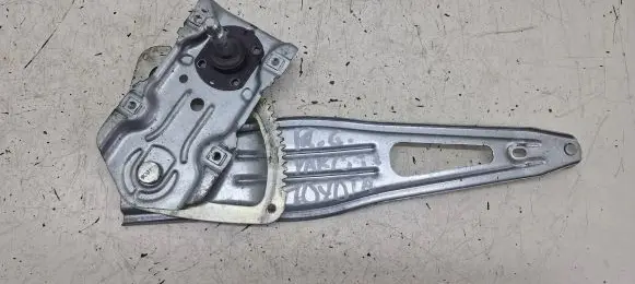 Toyota Yaris Front door electric window regulator 