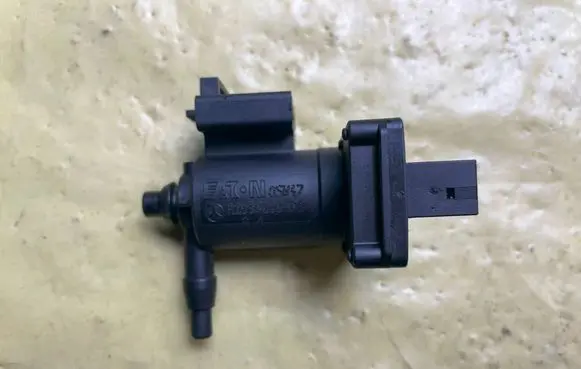 Mercedes-Benz C W204 Turbo solenoid valve A2038000178