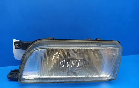 Nissan Sunny Headlight/headlamp 7R010279