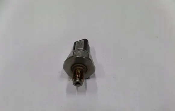 Citroen C5 Fuel pressure sensor 55PP02