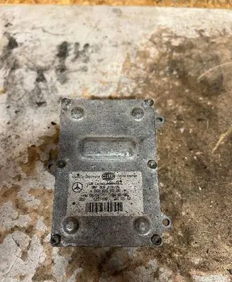 Mercedes-Benz E W211 Headlight ballast module Xenon A0038206026 5DF00827903