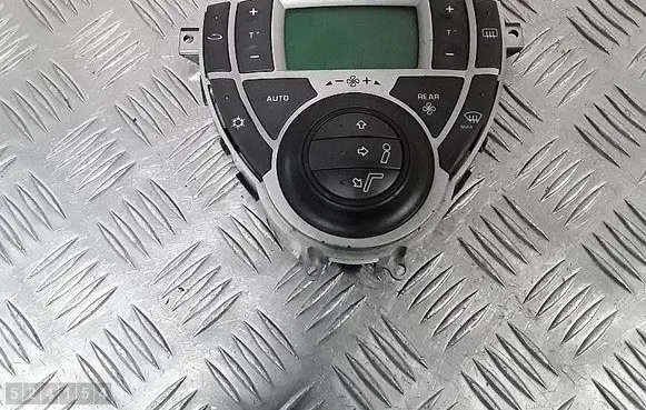 Citroen C8 Climate control unit 9140010393