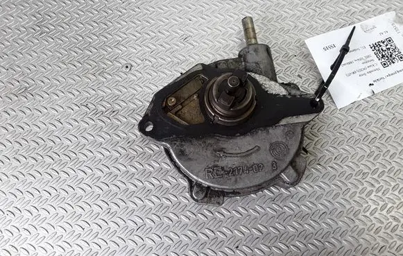 Mercedes-Benz C W203 Vacuum pump A2712300965