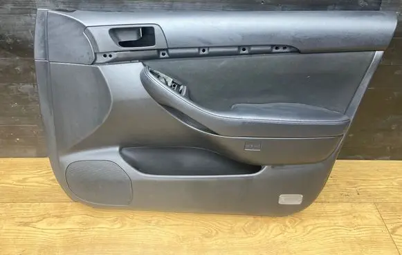 Toyota Avensis T250 Front door card panel trim 6762305030