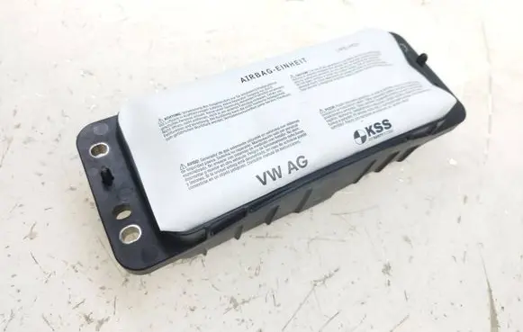 Seat Leon (5F) Passenger airbag 5F0880204 0589P1000089 40372572222