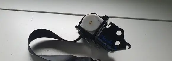 Mazda 3 II Rear seatbelt