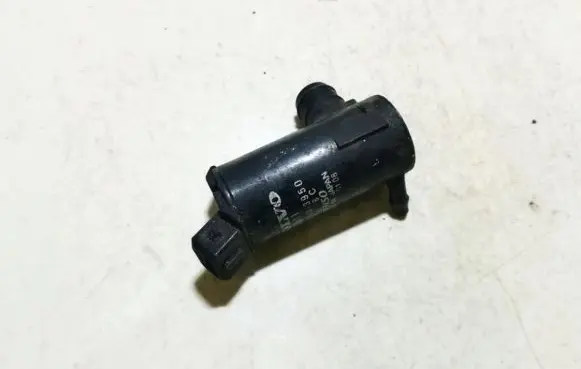 Volvo S80 Windscreen/windshield washer pump 9169611 060210-3950