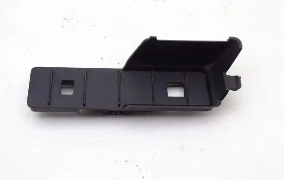 Land Rover Discovery 3 - LR3 Dashboard lower bottom trim panel FHT500080