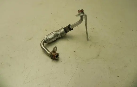 BMW 3 F30 F35 F31 Oil fill pipe 7588935 VD7292