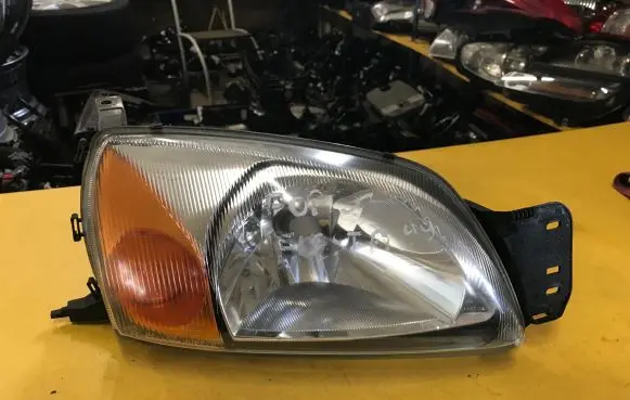 Ford Fiesta Headlight/headlamp