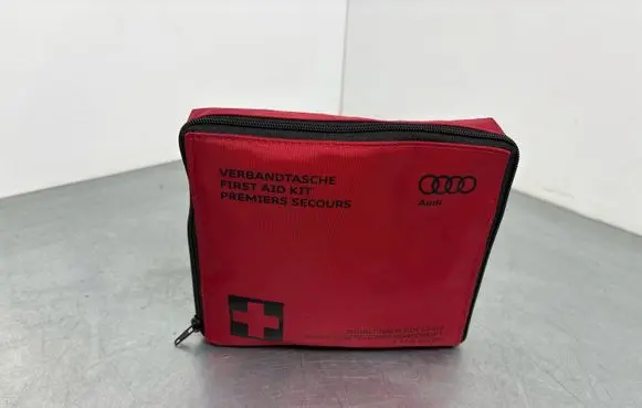 Audi A6 S6 C7 4G First aid kit 8P0860282A