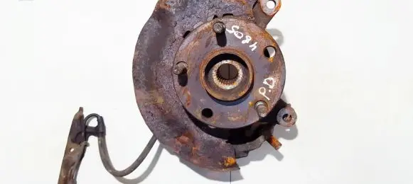 Toyota Previa (XR30, XR40) II Front wheel hub