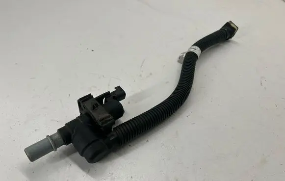 Ford Bronco Fuel line/pipe/hose LX619D333FC GU5A9G712CC
