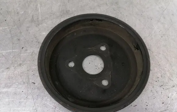 Opel Zafira B Water pump pulley 90531737