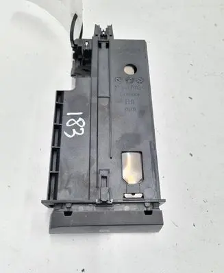 Audi A3 S3 A3 Sportback 8P Dashboard storage box/compartment 8P0941561H
