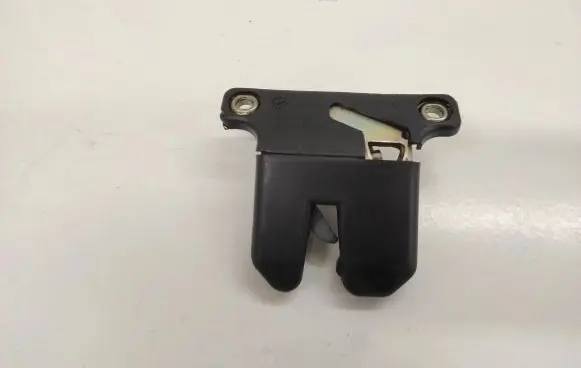 Audi A6 S6 C4 4A Tailgate/trunk/boot lock/catch/latch