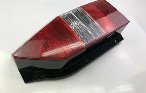 Mitsubishi Space Runner Rear/tail lights MR482490 F3296