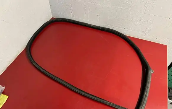 BMW 6 F06 Gran coupe Front door rubber seal 7275298