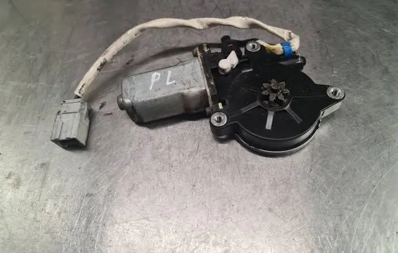 Honda HR-V Front door window regulator motor