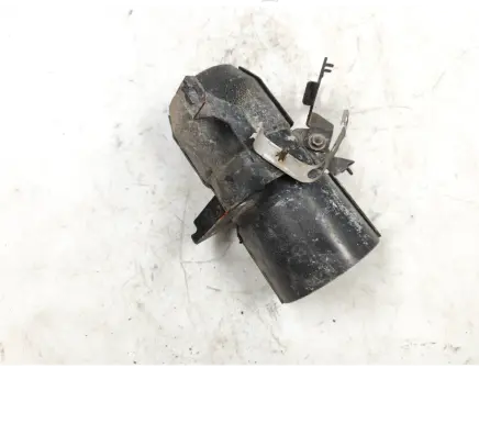 Audi 80 90 S2 B4 Fuel filter bracket/mount holder 8A0201997B
