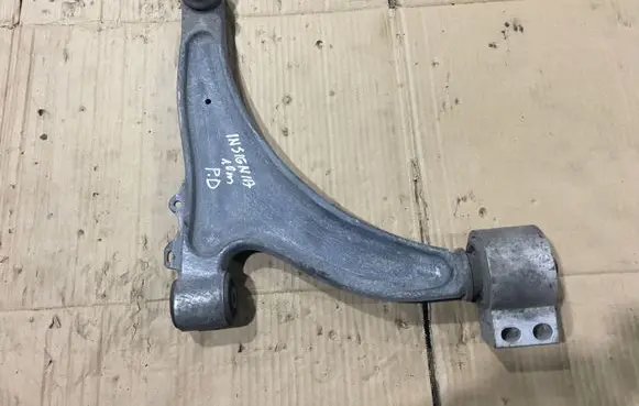 Opel Insignia A Front lower control arm/wishbone 22792991